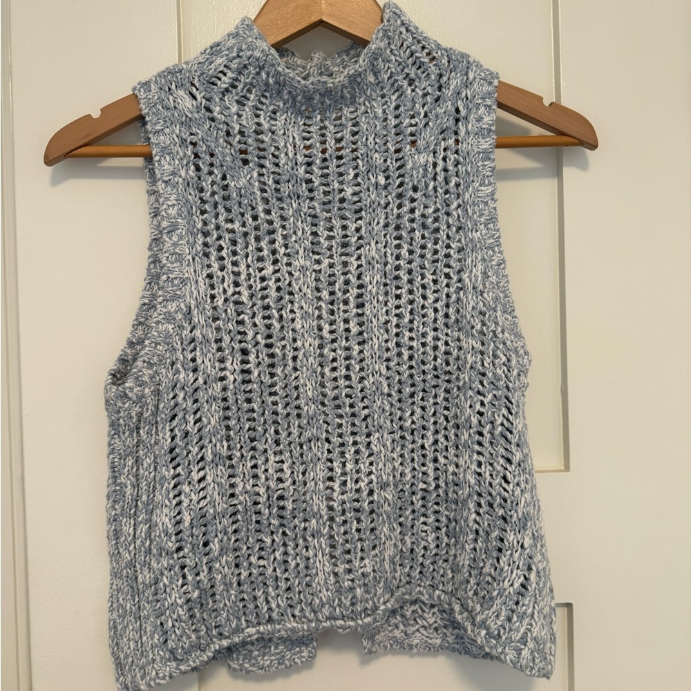 Hollister Women's Sleeveless Knit Sweater